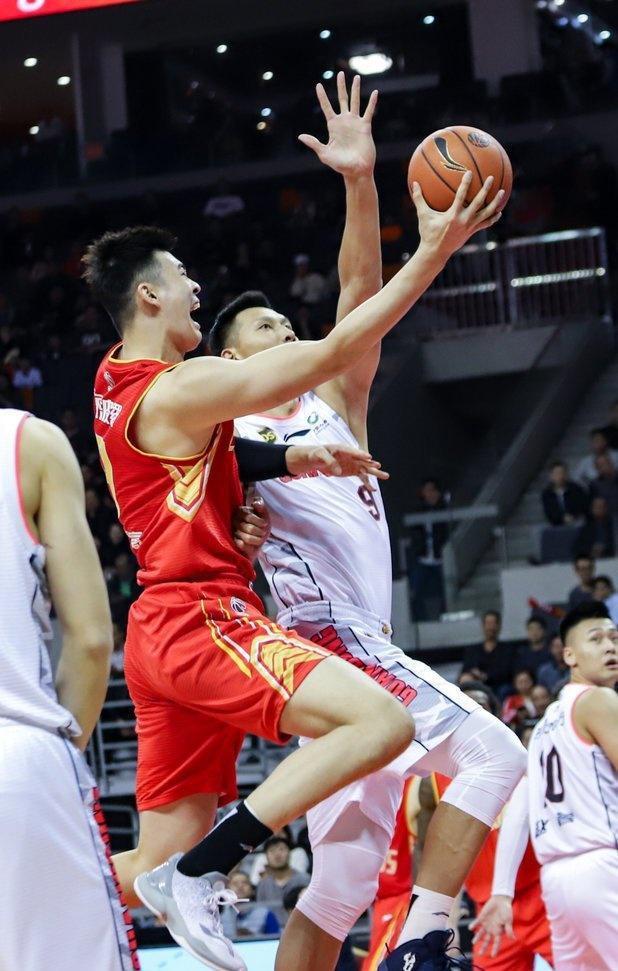 利记官方网站-重庆男篮力压武汉队，强势逆袭追上积分