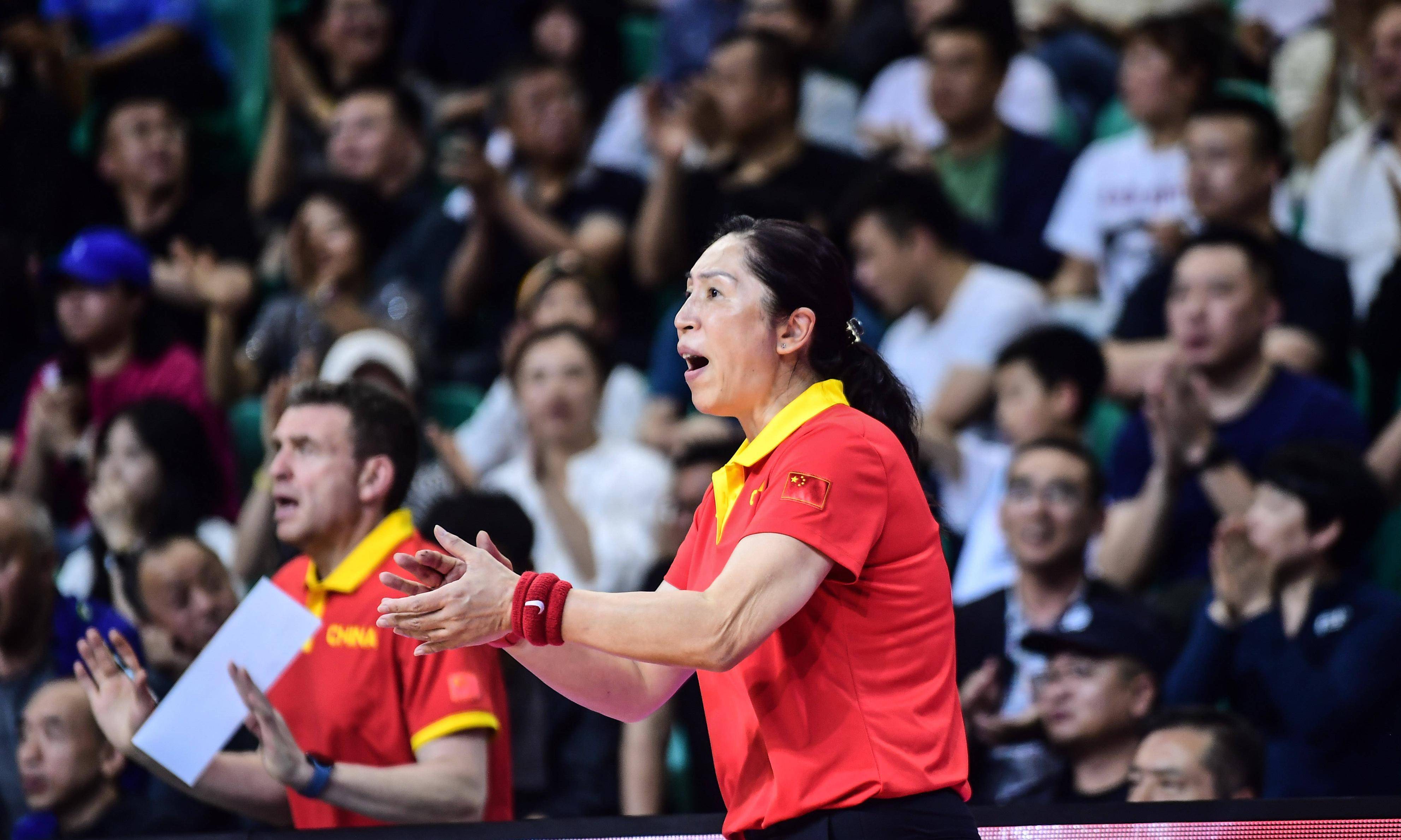 利记-球员退役，传奇教练加盟球队，引发热议