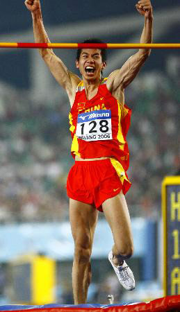 豪言壮举冠军呼啸而来队员无畏奋 豪言壮举冠军呼啸而来队员无畏奋