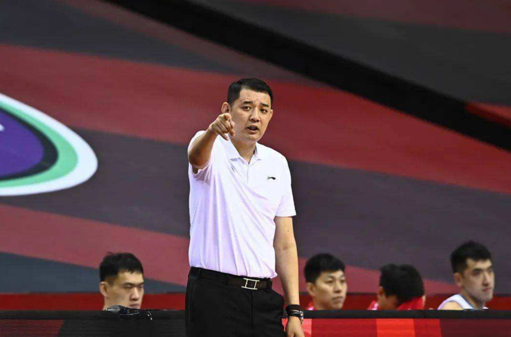 助教临危受命,率领队伍走出低谷 助教临危受命,率领队伍走出低谷