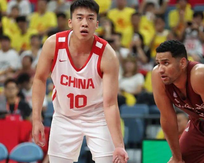 利记官网-球员个人表现获赞，球队士气高涨