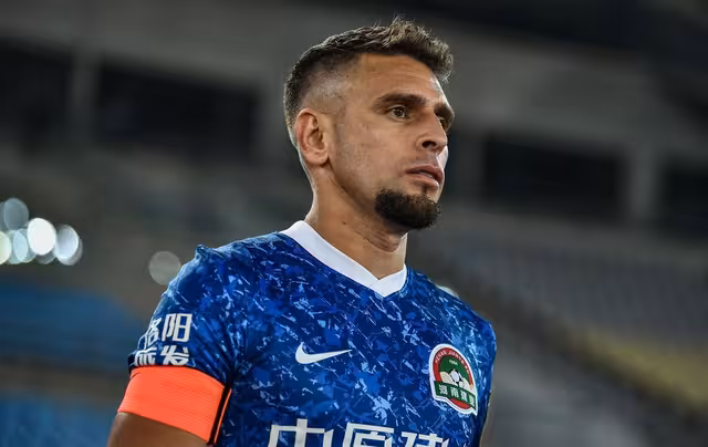 力战激斗,豪门强队展现实力 力战激斗,豪门强队展现实力