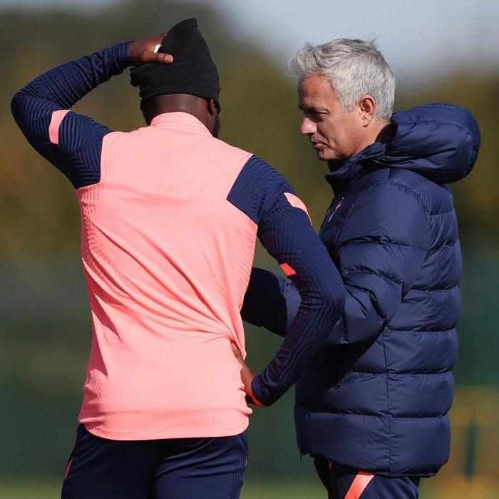 利记官网-华德福德队员晒训练照片，备战下一场比赛