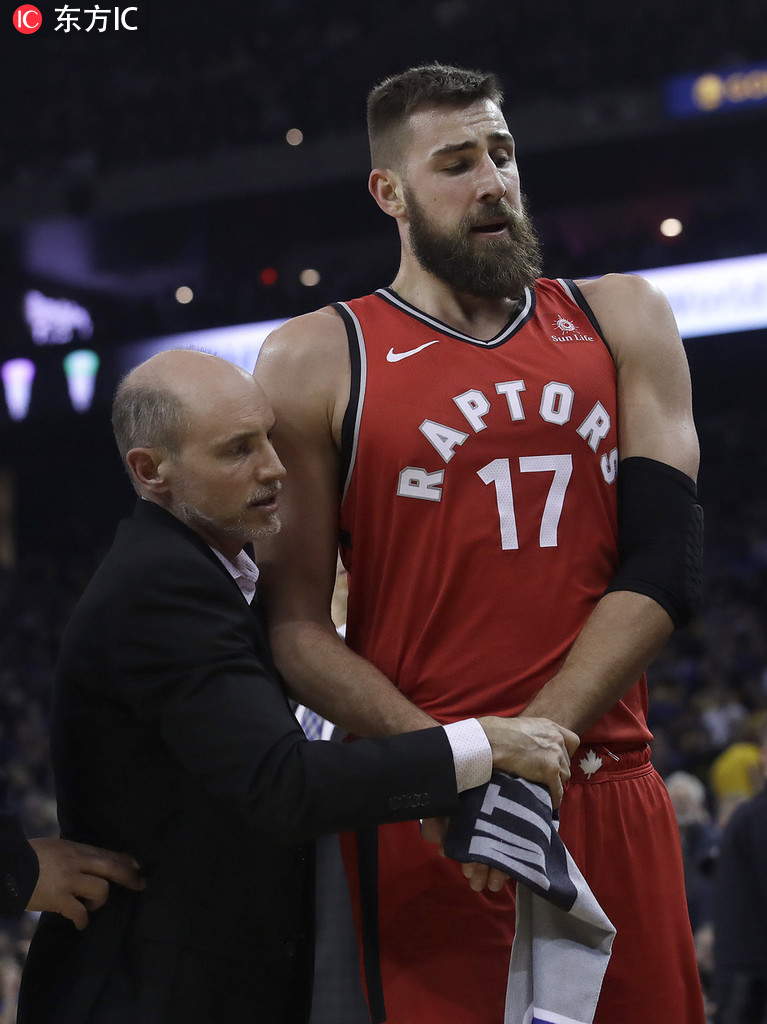 猛龙队球员因家庭原因缺席比赛,备受关注 猛龙队球员因家庭原因缺席比赛,备受关注