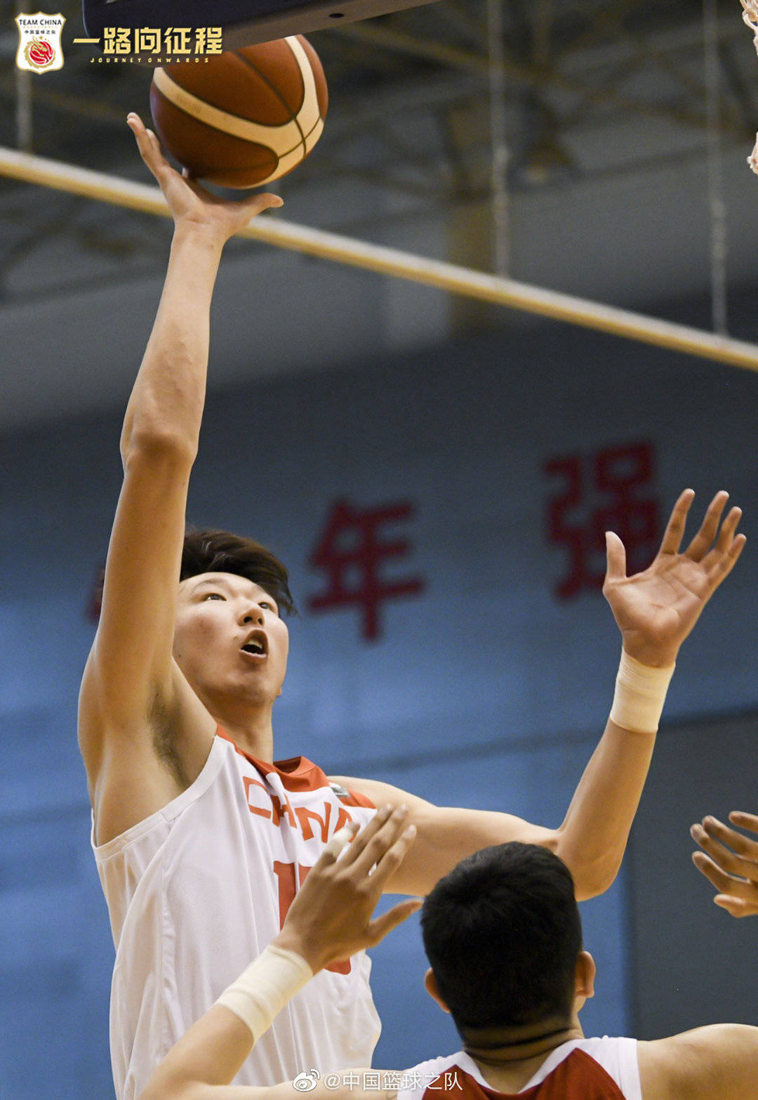 利记官网-进攻防守齐备！球队绞尽脑汁，备战接踵而来的比赛