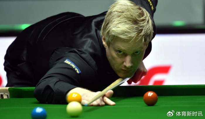 利记官网-罗伯逊在比赛中扑出关键球