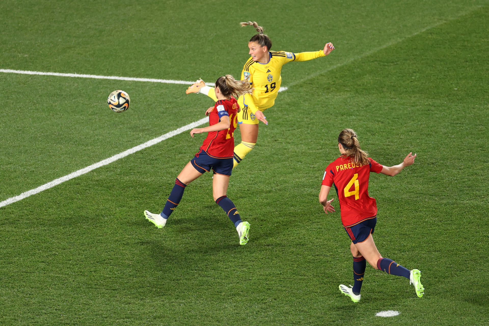 利记平台-瑞典女足队员成功逆转，晋级半决赛