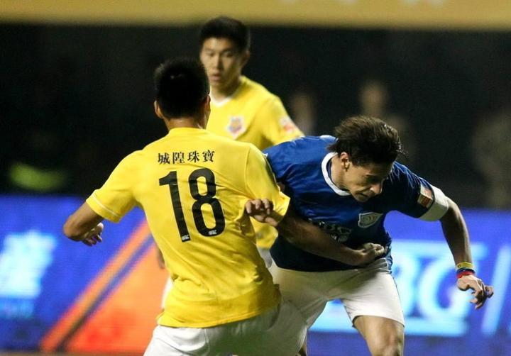 利记官方网站-富力战申鑫：凭借精湛技术，主队轻松击败对手