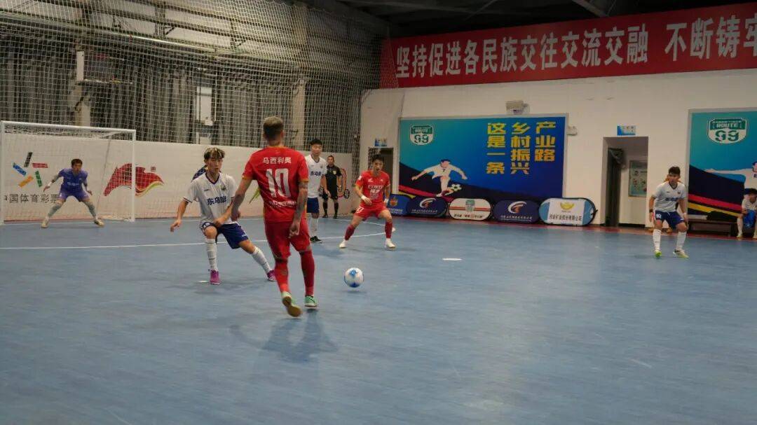 利记平台-体育圈热议足球盛事，赛场精彩纷呈