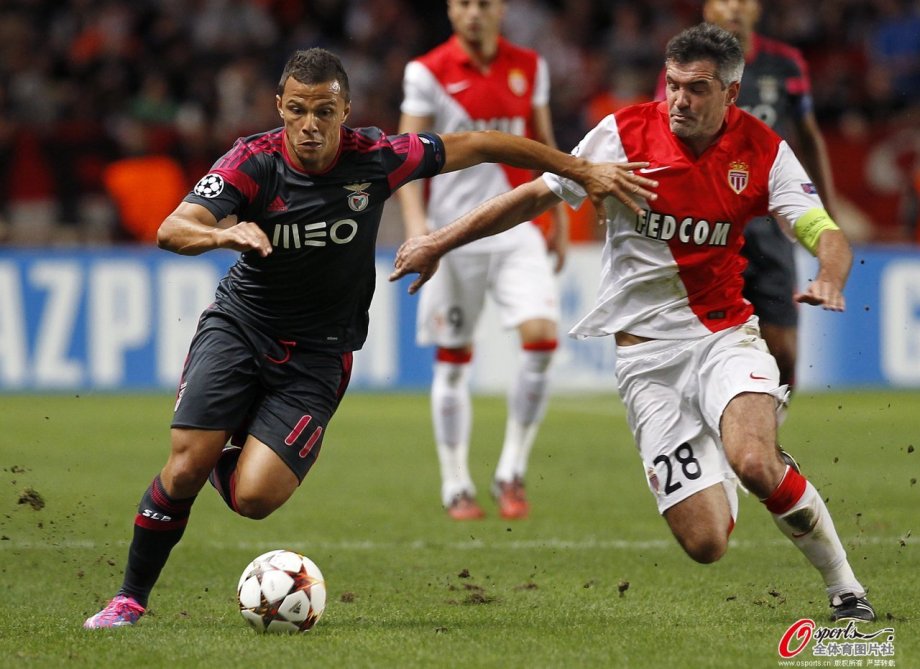 摩纳哥球员因违规行为受到处罚,接受罚款 摩纳哥球员因违规行为受到处罚,接受罚款