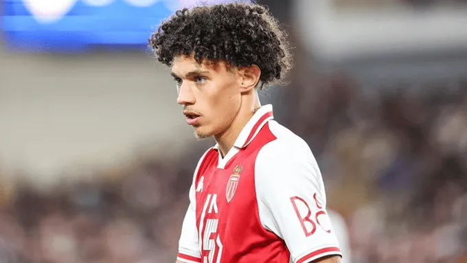 摩纳哥球员因违规行为受到处罚,接受罚款 摩纳哥球员因违规行为受到处罚,接受罚款