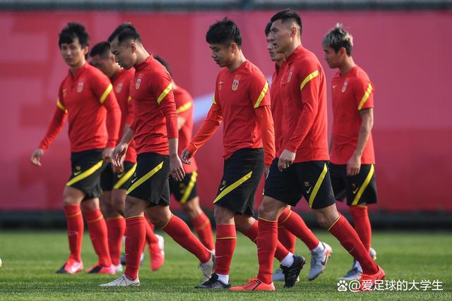 巴林队球员在比赛中失误频频，面临批评压力