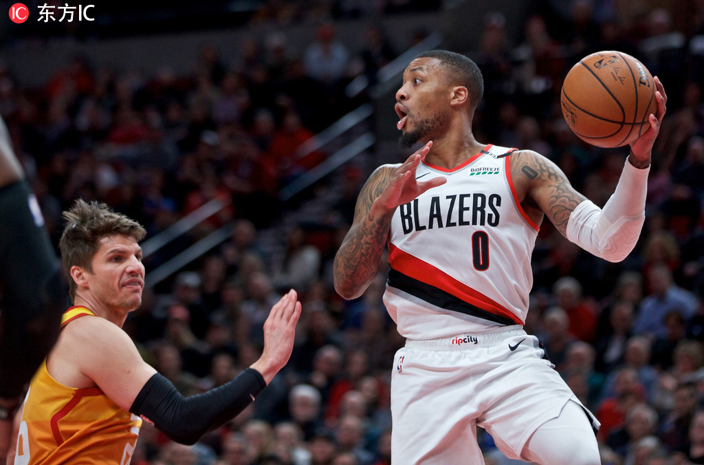 爵士擒下开拓者取得胜利 爵士擒下开拓者取得胜利