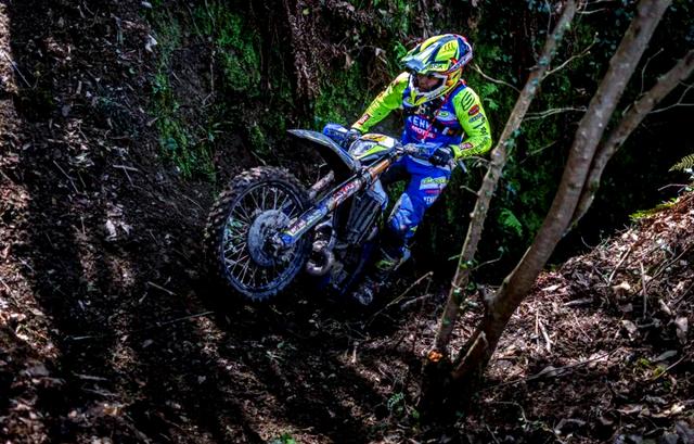 选手用实力震撼赛场,成为瞩目焦点 选手用实力震撼赛场,成为瞩目焦点