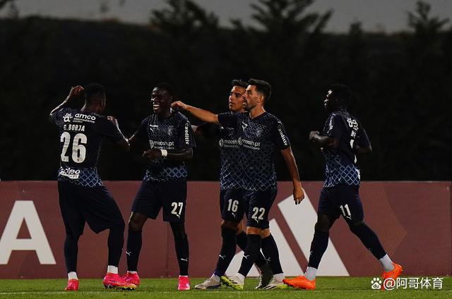 美国队客场大胜世界队,国际赛事领先美国队占先机 美国队客场大胜世界队,国际赛事领先美国队占先机