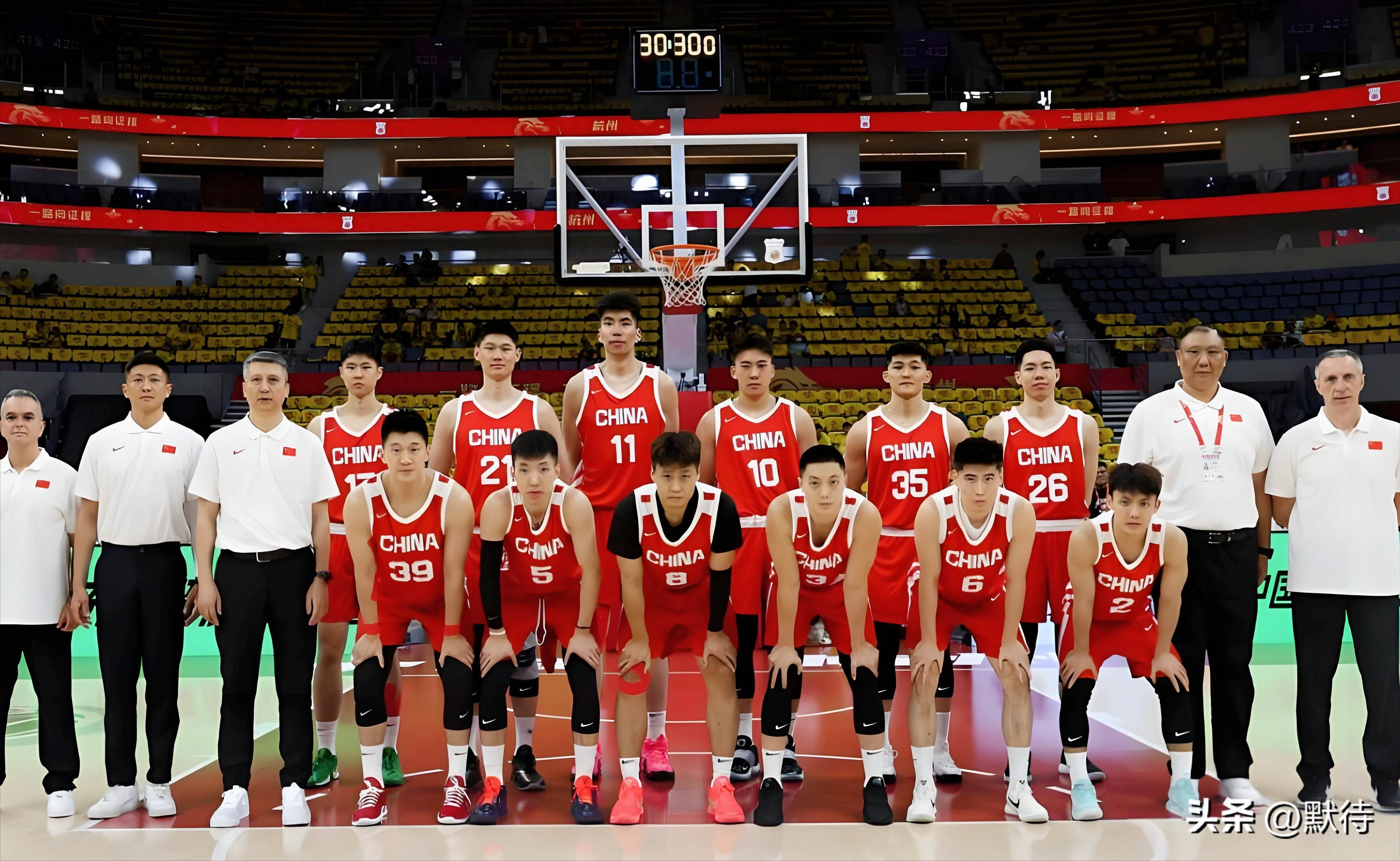 利记官网-国内球员在CBA联赛中崭露头角，展现实力