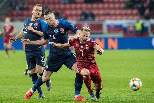 俄罗斯主场2-0战胜土耳其,豪取3分 俄罗斯主场2-0战胜土耳其,豪取3分